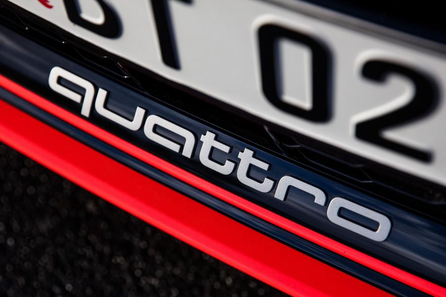 Логотип Audi RS3 Sedan (8V) 2017 года  (AU) (фото 30 из 37)